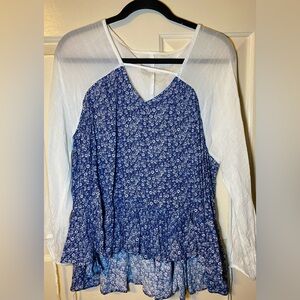 Entro‎ Women’s Blue And White Floral Boho Lightweight Summer Spring Blouse L